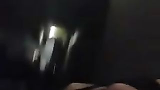 Marilena fa la porca per strada a Pescara