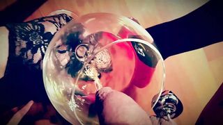 Eva La Pazza Si Beve la sua pisciata