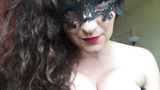 ADORA LA TUA MADONNA e poi SEGATI IN CHIESA !