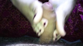 Footjob con Scopata di CoppiaGiocosa