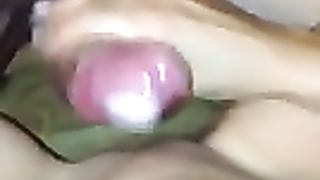 Il Bull sborra sulla pancia di mia moglie