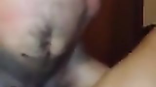 Il Bull sborra sulla pancia di mia moglie