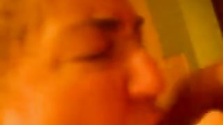 La vicina 64enne cicciona sborrata in bocca