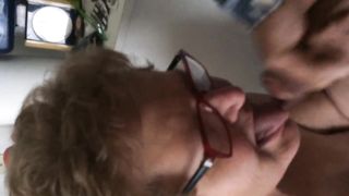 TIRA FUORI LA LINGUA e stai ferma CHE SBORRO !!!