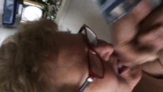 TIRA FUORI LA LINGUA e stai ferma CHE SBORRO !!!