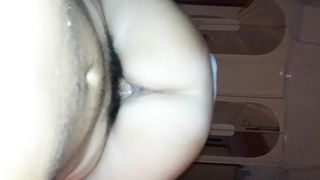 Moglie in Perizoma e cavalcata