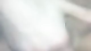 TOCCATELA mentre ti scopo e ti sborro !!!