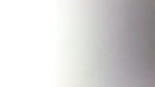 Lecco la fregna della mia troietta