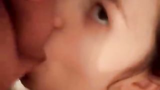 Brava...COME SUCCHIA BENE LA MIA CAGNOLINA !!!