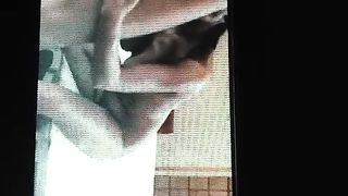 Lei me lo succhia mentre parlo al telefono