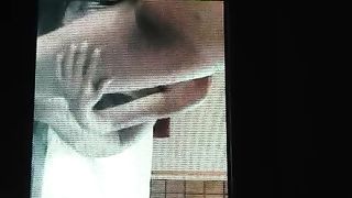 Lei me lo succhia mentre parlo al telefono