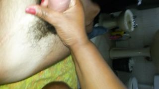 Alla ragazza piace il cazzo bianco