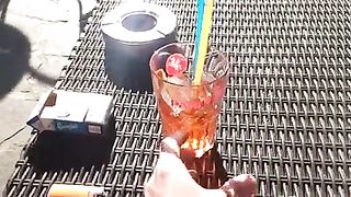 Rimorchio una tipa al bar e me la scopo