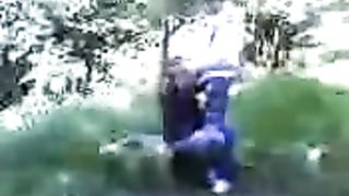 Napoletana spompina il fidanzato davanti agli amici