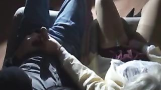 Io e mia moglie porcheggiamo guardando un film porno