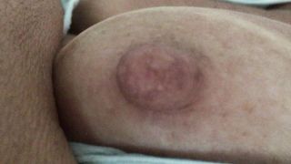 Il capezzolone di mia moglie