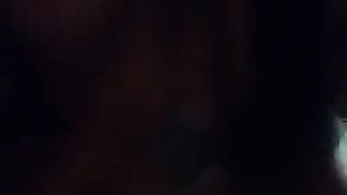 La mia ragazza mentre spompina un suo amico