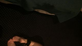 La mia schiava Lucy si insulta da sola