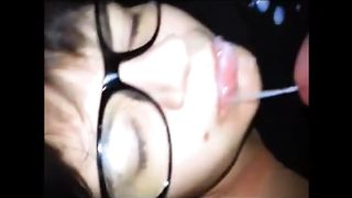 Anteprima del video: Sborro in faccia alla mia compagna di classe