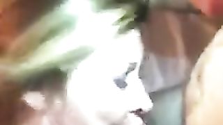 Sbocchina il cazzo del suo bull e si fa sborrare