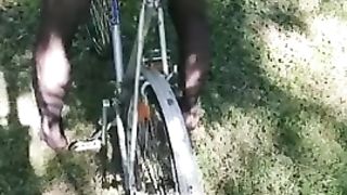 Teen che si allarga il culo