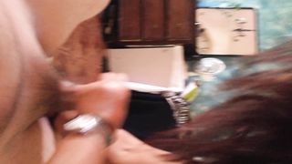 Sega con sborrata in bocca e ingoio