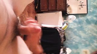 Sega con sborrata in bocca e ingoio