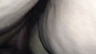 Dopo averla presa da dietro le sborro sul culo