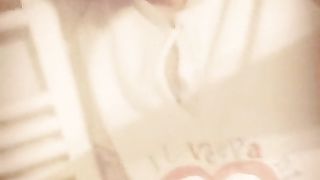 Stefania da Milano si sditalina di primo mattino