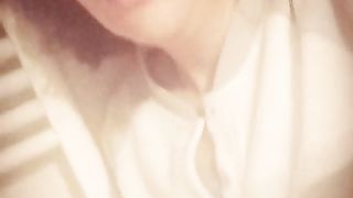 Stefania da Milano si sditalina di primo mattino