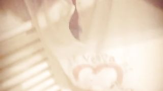 Stefania da Milano si sditalina di primo mattino