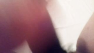 La mia maiala che si masturba