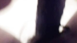 La mia maiala che si masturba