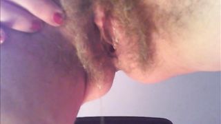 Pissing mattiniero della divina pelosa