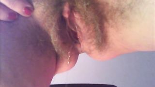 Pissing mattiniero della divina pelosa