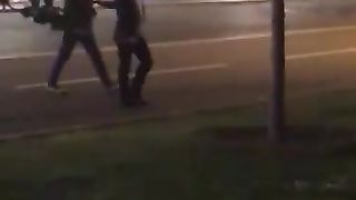 Ragazza si fa scopare per strada