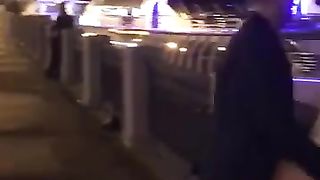 Ragazza si fa scopare per strada