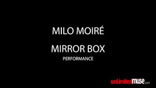 Milo Moiré si fa masturbare in pubblico