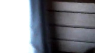 Alla pecorina contro il muro e poi in bocca