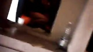 Alla pecorina contro il muro e poi in bocca