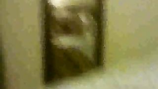 Un'amica mi pompa e beve tutto