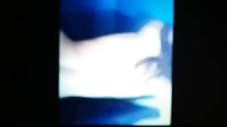 Se lo fa mettere dentro culo e fica