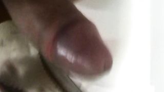 Sborrata nelle scarpe di mia moglie