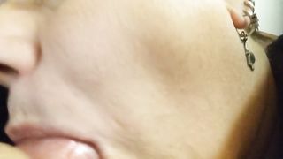 Mia moglie col capocchione in bocca