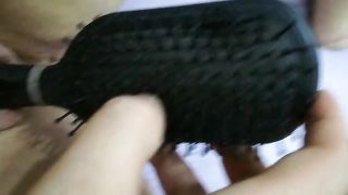 La mia amica di Roma si masturba con la spazzola