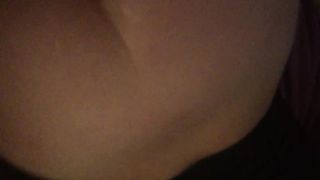 Scopo il culo di mia moglie lubrificato con tanto olio