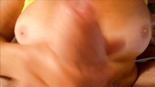 ANNA mena il cazzo dell'amico