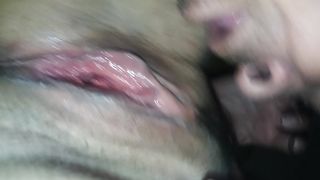 Una bella leccata di figa prima di sfondarla