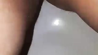 Sgrillettata sul bidet