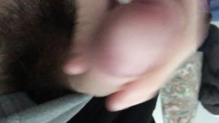 Col bastone alzato di prima mattina